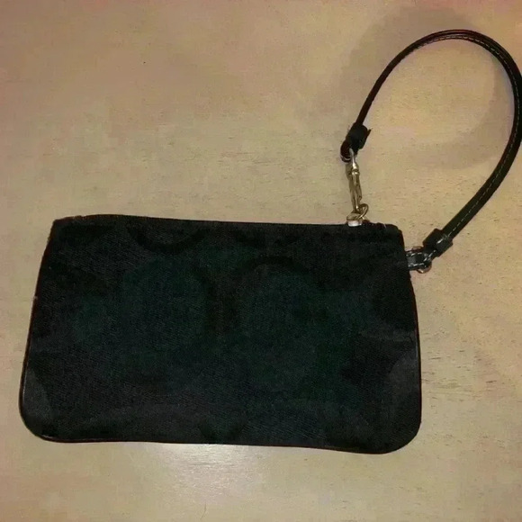 Small wristlet - Picture 4 of 8